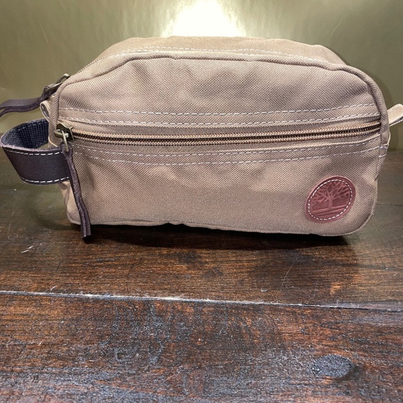 Timberland Core Khaki Canvas Travel Kit Bag - Picture 1 of 9